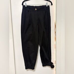 HALARA Elegant Black Joggers